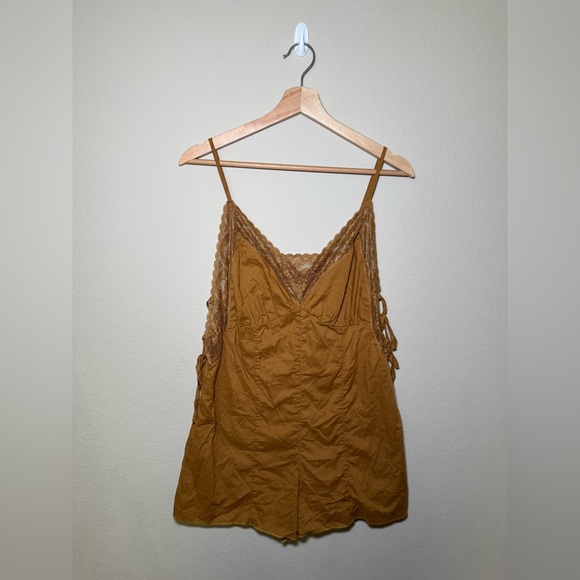 Kimchi Blue Large tan brown natural Shyla lace Trim Romper - Picture 3 of 10